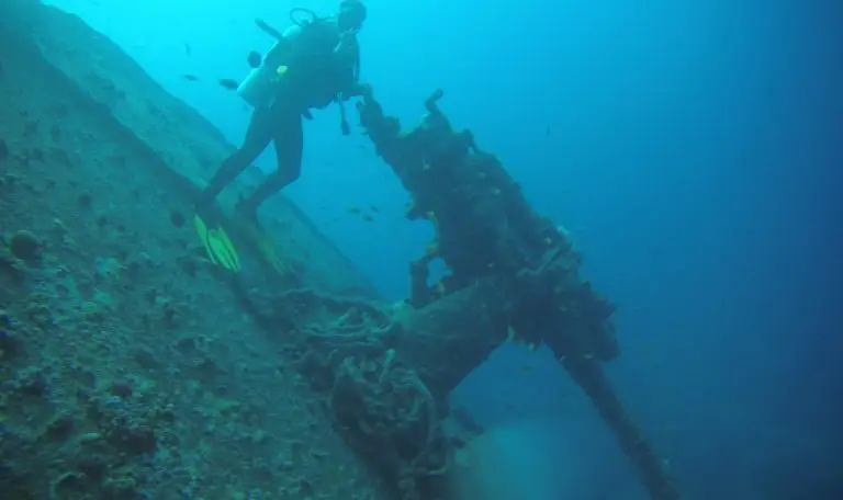 Búvár a víz alatt, Balázs Norbert-Scubaschool Kaposvár, Naui Búvár oktatás és Búváranfolyam.